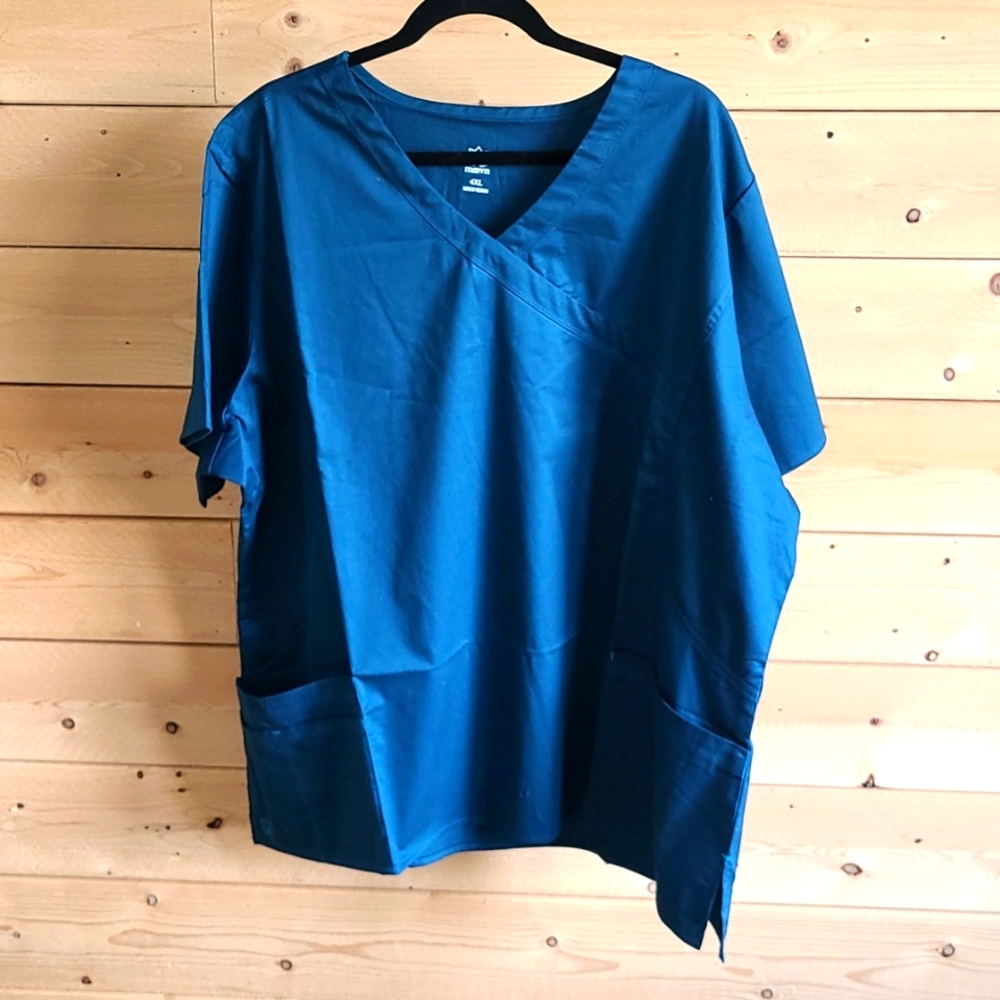 NWT Maevn  Scrub top Women 4XL